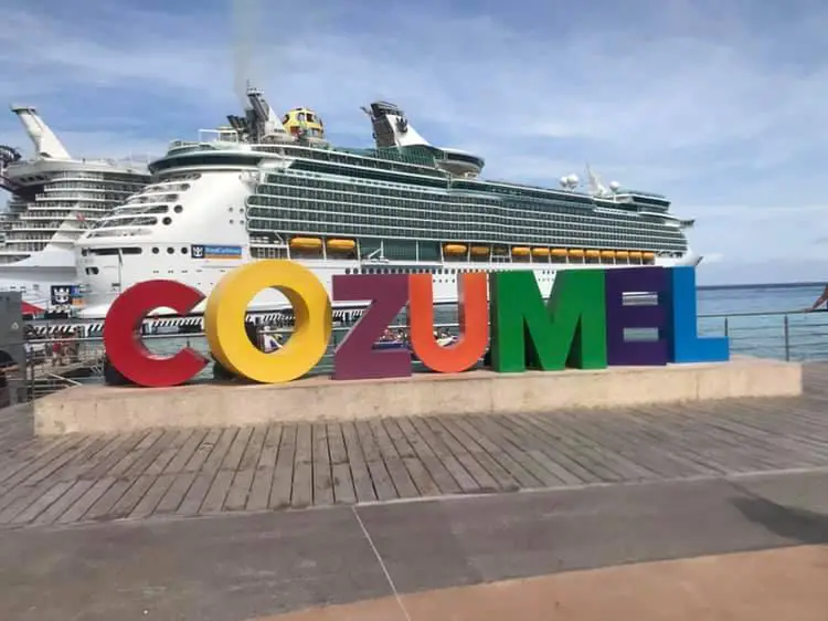where do cruise ships port in cozumel